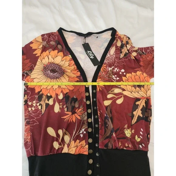 Lily by Firmiana Size L Multicolor Floral V-Neck Long Sleeve Cardigan. - Picture 8 of 11